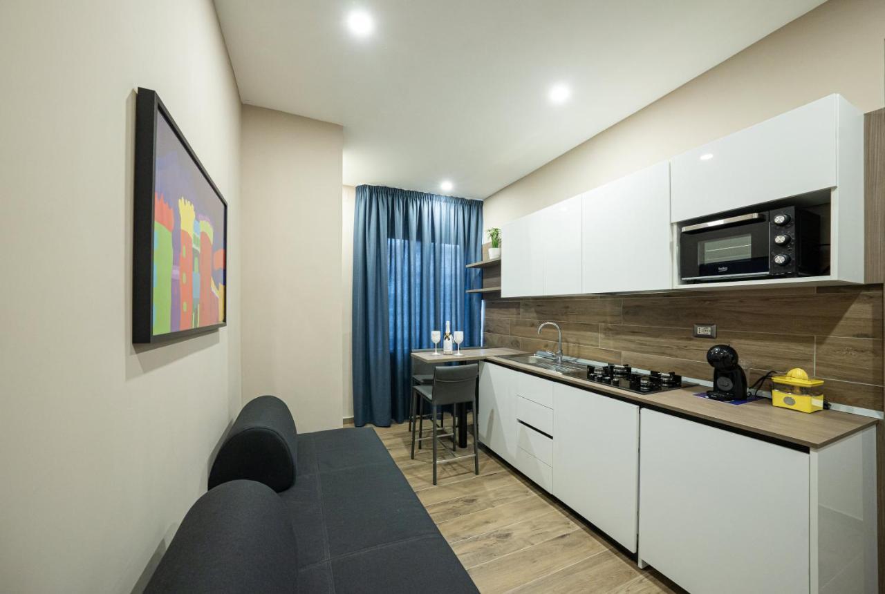 Famalu Apartments Napels Buitenkant foto