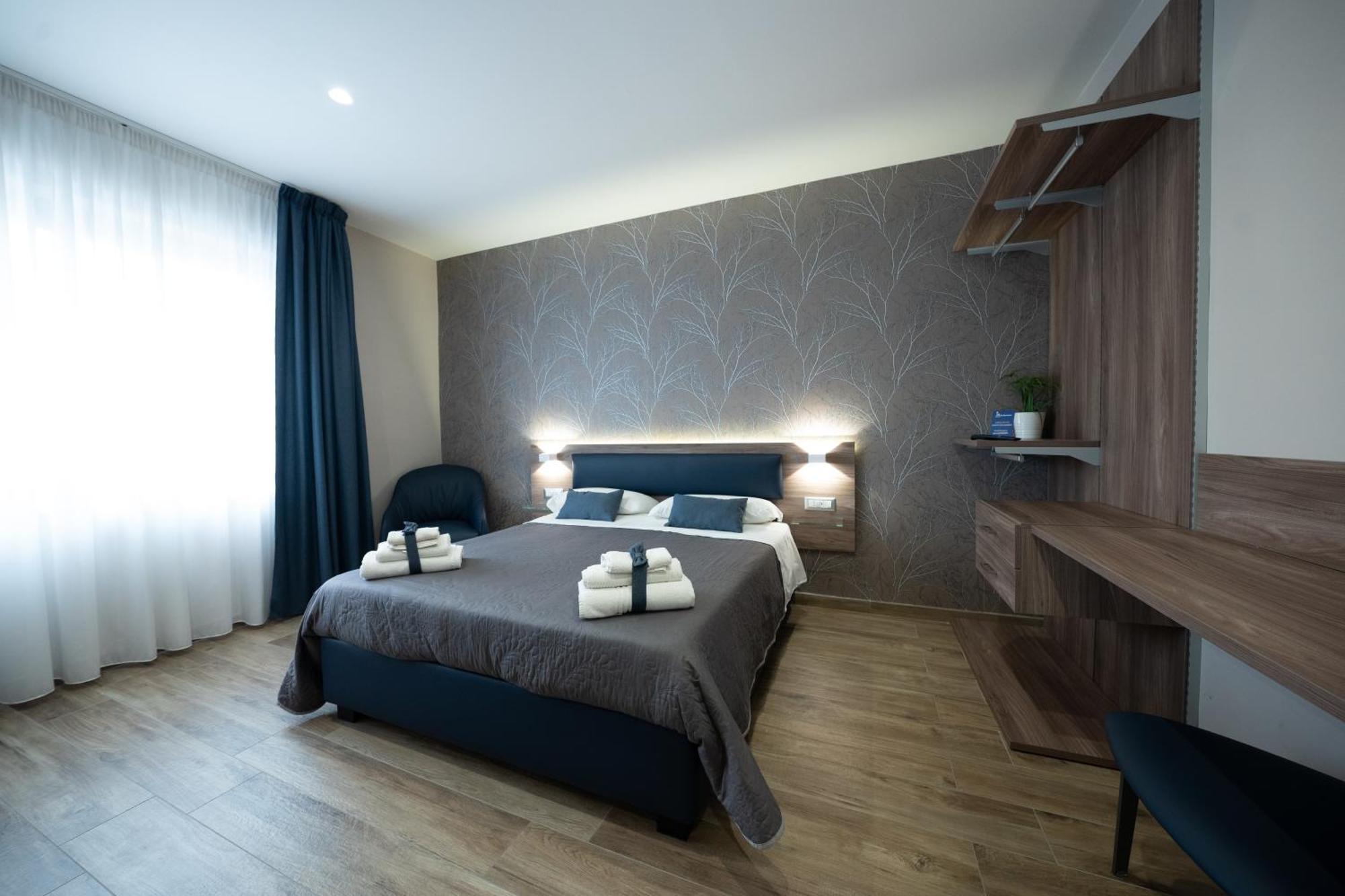 Famalu Apartments Napels Buitenkant foto