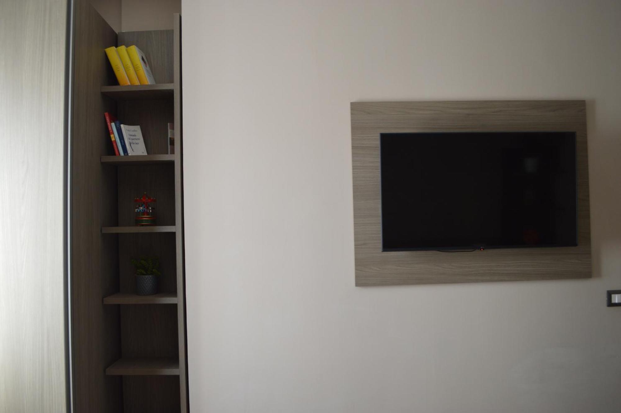Famalu Apartments Napels Buitenkant foto