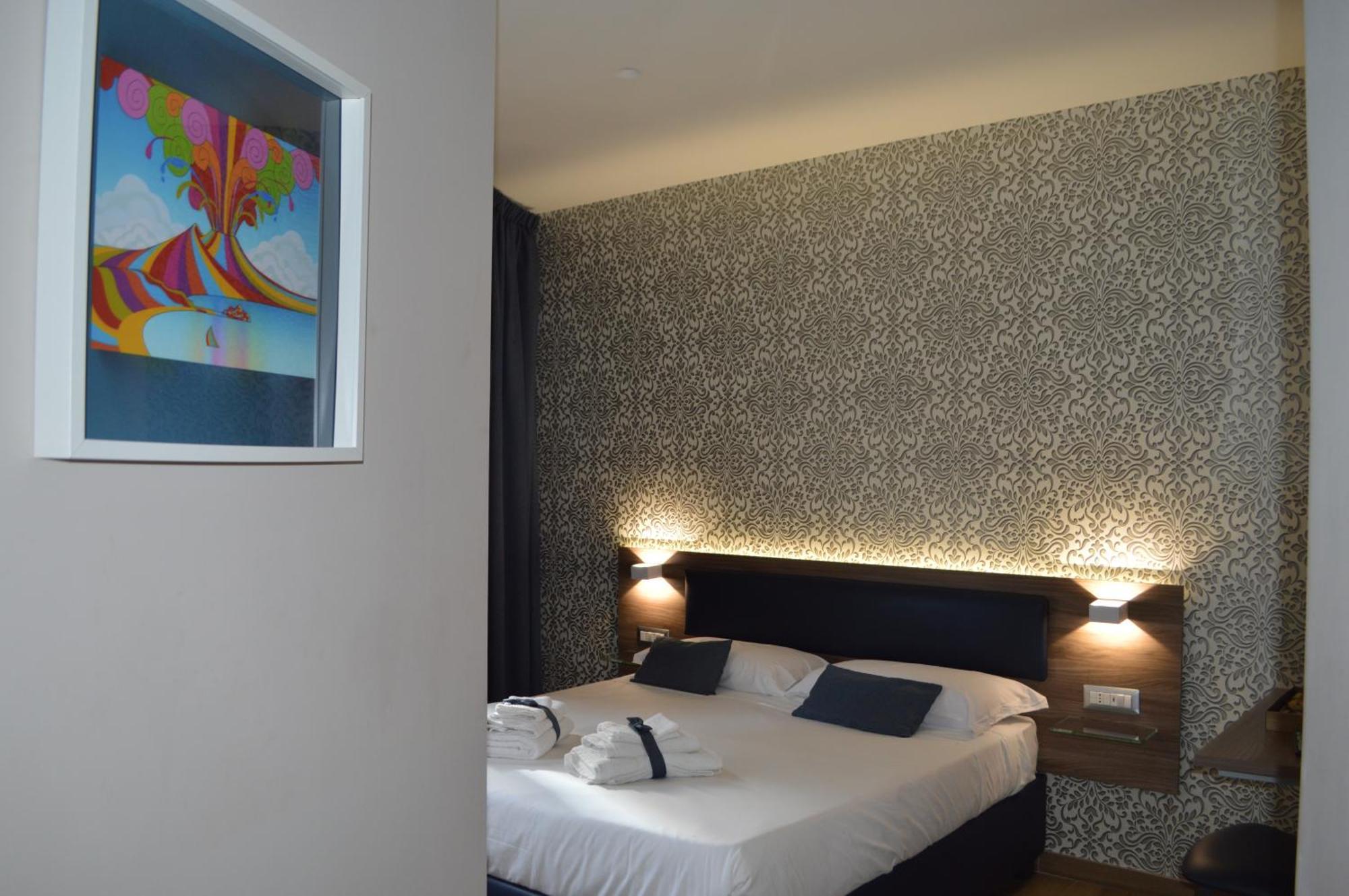 Famalu Apartments Napels Buitenkant foto